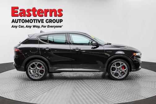 Alfa Black 2024 Alfa Romeo Tonale Veloce EAWD