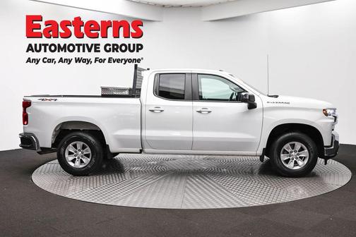 Summit White 2021 Chevrolet Silverado 1500 LT