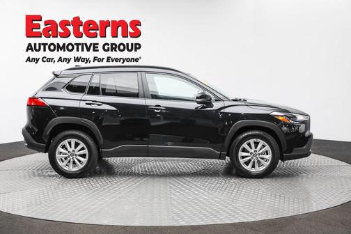 2025 Toyota Corolla Cross LE