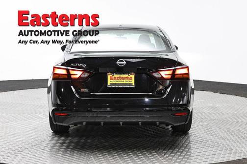 Super Black 2025 Nissan Altima 2.5 SV