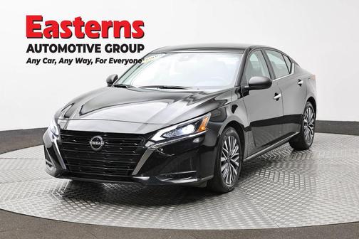 Super Black 2025 Nissan Altima 2.5 SV