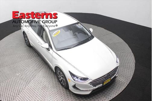 2022 Hyundai SONATA Hybrid Base