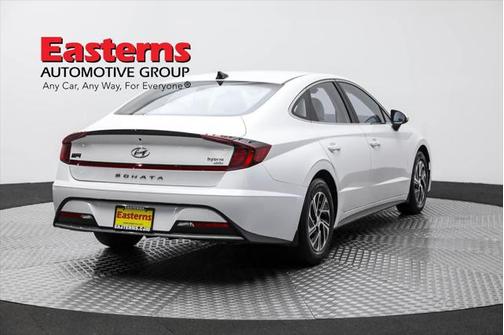 2022 Hyundai SONATA Hybrid Base