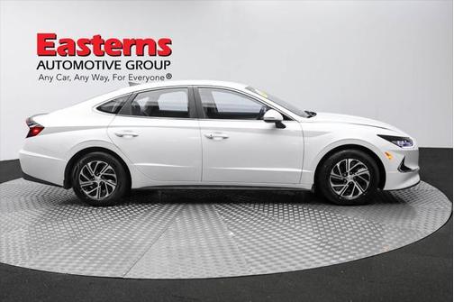 2022 Hyundai SONATA Hybrid Base