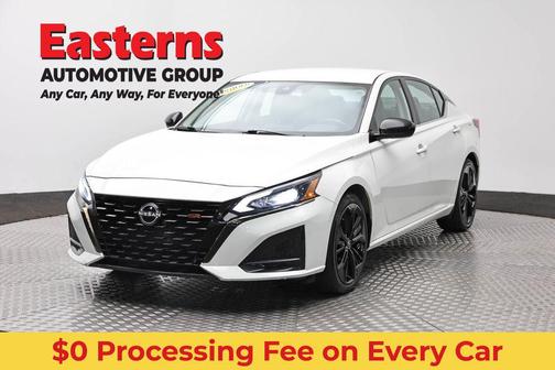Glacier White 2024 Nissan Altima SR FWD