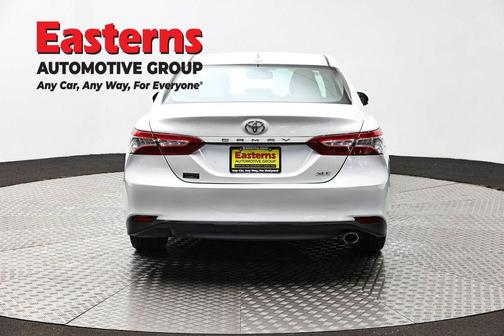 Wind Chill Pearl 2019 Toyota Camry XLE