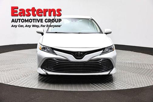 Wind Chill Pearl 2019 Toyota Camry XLE