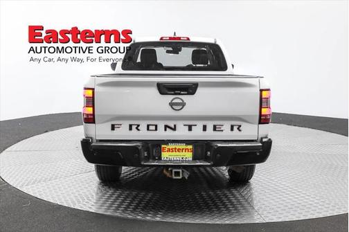 2022 Nissan Frontier S