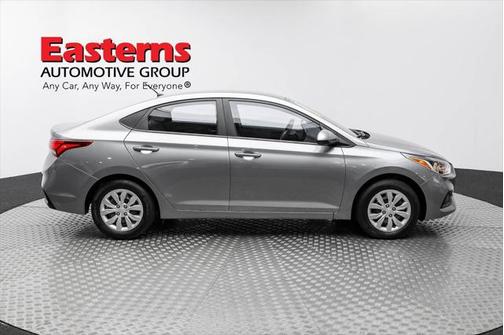 2022 Hyundai Accent SE