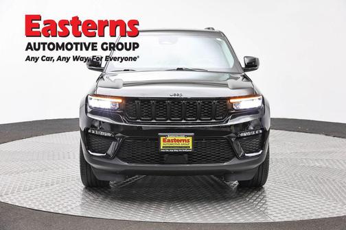 Diamond Black Crystal Pearlcoat 2023 Jeep Grand Cherokee Limited