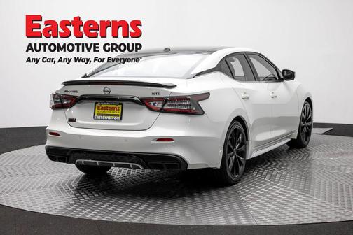 Pearl White Tricoat 2023 Nissan Maxima SR Xtronic CVT