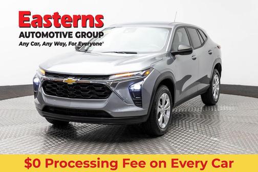 Sterling Gray Metallic 2024 Chevrolet Trax LS