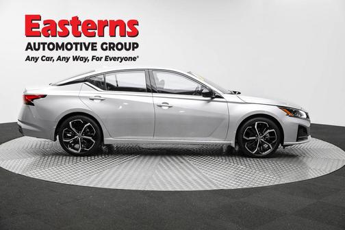 2023 Nissan Altima SR FWD