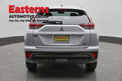 White Diamond 2024 Mitsubishi Eclipse Cross LE