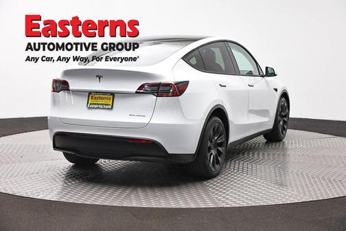 Pearl White Multi-Coat 2023 Tesla Model Y Long Range Dual Motor All-Wheel Drive