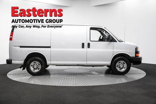 Summit White 2021 Chevrolet Express 2500 RWD 2500 Regular Wheelbase WT