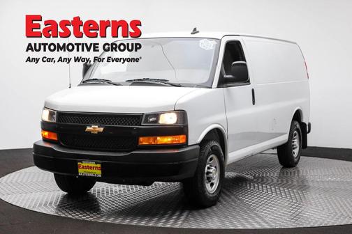 Summit White 2021 Chevrolet Express 2500 RWD 2500 Regular Wheelbase WT
