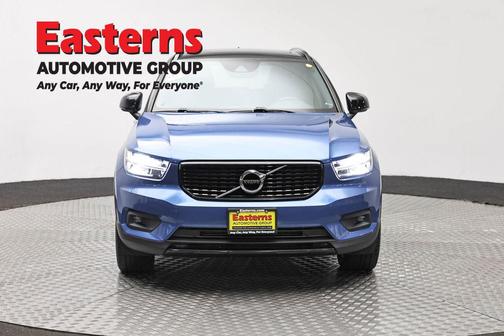 Bursting Blue Metallic 2020 Volvo XC40 T5 R-Design