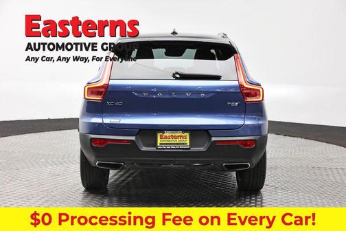 Bursting Blue Metallic 2020 Volvo XC40 T5 R-Design