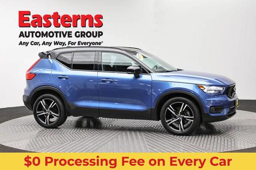 Bursting Blue Metallic 2020 Volvo XC40 T5 R-Design