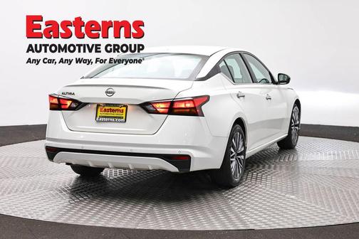 Glacier White 2025 Nissan Altima 2.5 SV