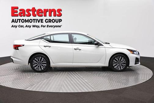 Glacier White 2025 Nissan Altima 2.5 SV