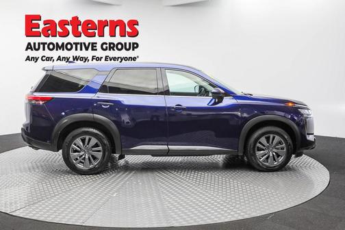 2022 Nissan Pathfinder S 4WD