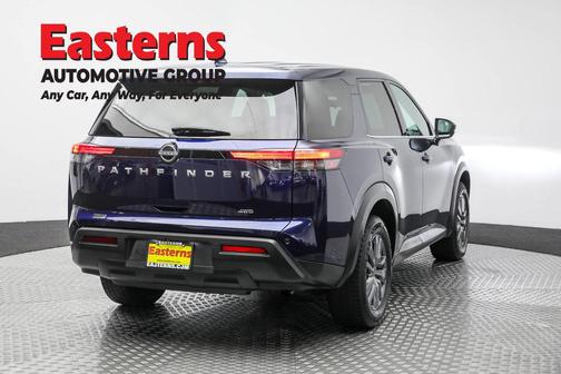 2022 Nissan Pathfinder S 4WD