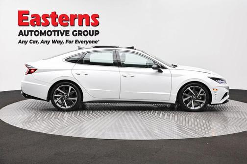 Quartz White 2022 Hyundai SONATA SEL Plus