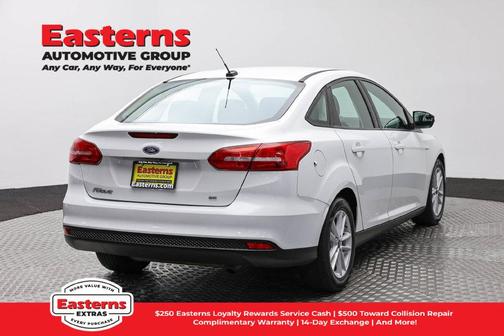 Oxford White 2018 Ford Focus SE