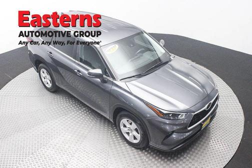 Magnetic Gray Metallic 2024 Toyota Highlander LE