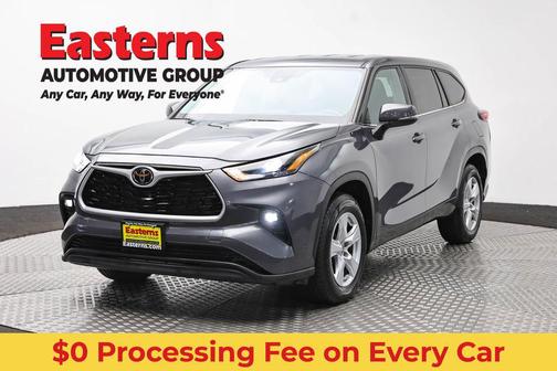 Magnetic Gray Metallic 2024 Toyota Highlander LE