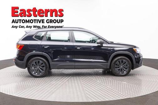 Deep Black Pearl 2022 Volkswagen Taos 1.5T S