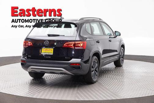 Deep Black Pearl 2022 Volkswagen Taos 1.5T S