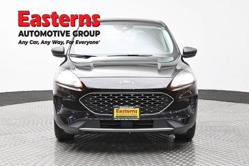 AGATE BLACK METALLIC 2022 Ford Escape SE