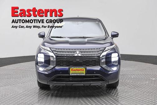 Cosmic Blue Metallic 2024 Mitsubishi Outlander SE