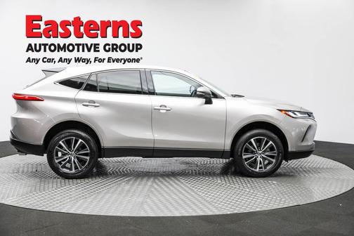 Titanium Glow 2024 Toyota Venza LE