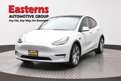 Pearl White Multi-Coat 2022 Tesla Model Y Long Range Dual Motor All-Wheel Drive