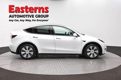 Pearl White Multi-Coat 2022 Tesla Model Y Long Range Dual Motor All-Wheel Drive
