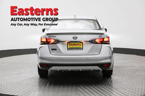 Brilliant Silver Metallic 2020 Nissan Versa 1.6 S