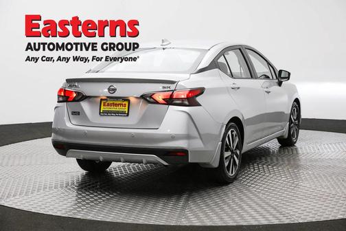 Brilliant Silver Metallic 2020 Nissan Versa 1.6 S