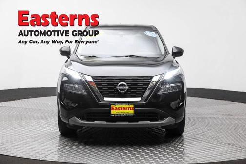 Super Black 2022 Nissan Rogue SV