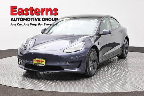Gray 2023 Tesla Model 3 Standard Range