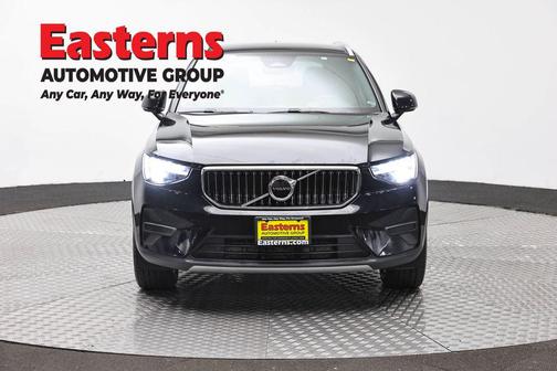 Onyx Black Metallic 2024 Volvo XC40 B5 Core