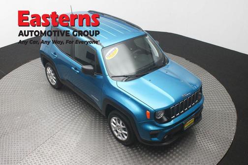Bikini Metallic Clearcoat 2022 Jeep Renegade Latitude