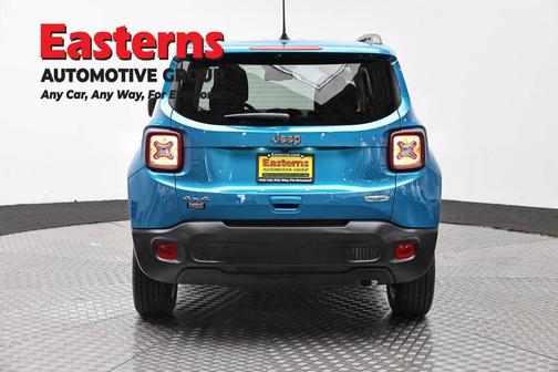 Bikini Metallic Clearcoat 2022 Jeep Renegade Latitude