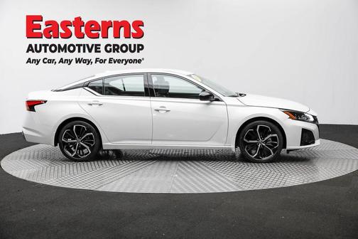 2023 Nissan Altima SR FWD