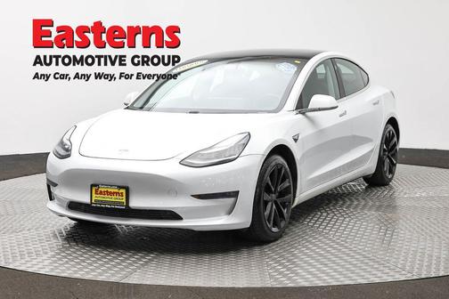 Pearl White Multi-Coat 2019 Tesla Model 3 Long Range