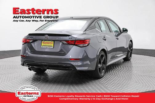 Gun Metallic/Super Black 2023 Nissan Sentra SR