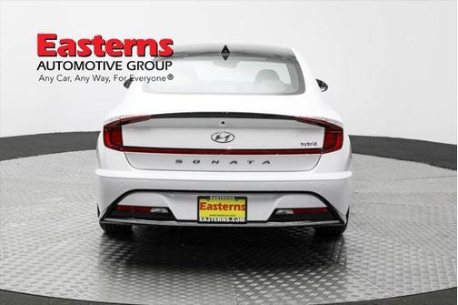 2022 Hyundai SONATA Hybrid Limited